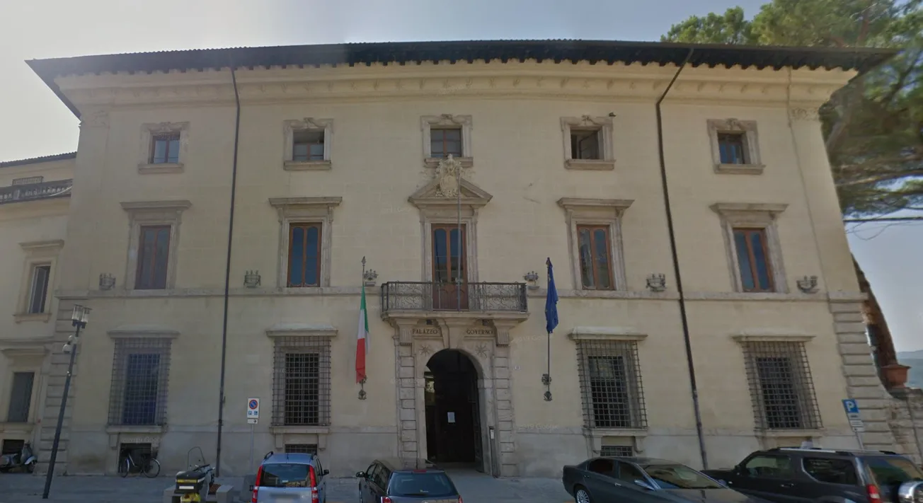 Indagato ex prefetto e attuale vice di Rieti: accusati di irregolarità nei bandi della Prefettura